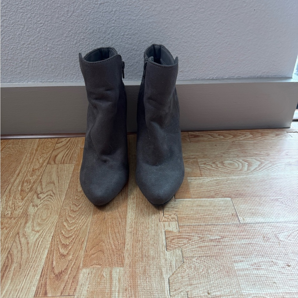 Dexflex Comfort Charcoal Ankle Booties